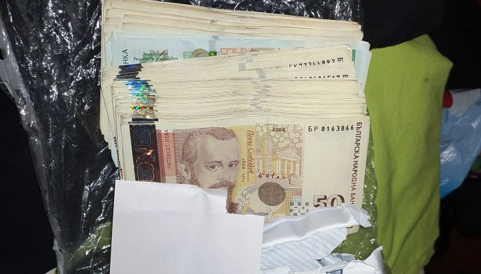 Иззеха голямо количество дрога в Пернишко, 2-ма са в ареста Иззеха голямо количество дрога в Пернишко, 2-ма са в ареста