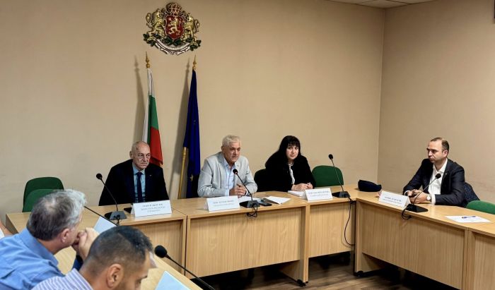 Координация и превенция: Областният управител на Кюстендил свика среща за зимната готовност Координация и превенция: Областният управител на Кюстендил свика среща за зимната готовност
