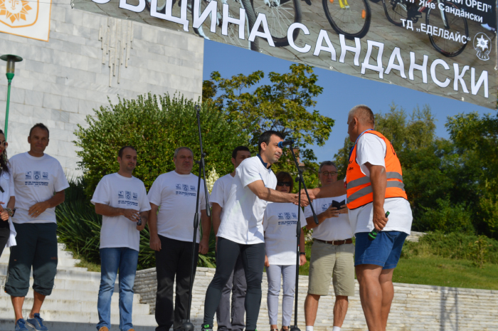 Кметът на Сандански поведе XXI колопоход „Не на наркотиците“ Кметът на Сандански поведе XXI колопоход „Не на наркотиците“