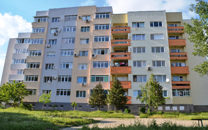 Още 53 жилищни сгради ще бъдат санирани безплатно в Благоевград