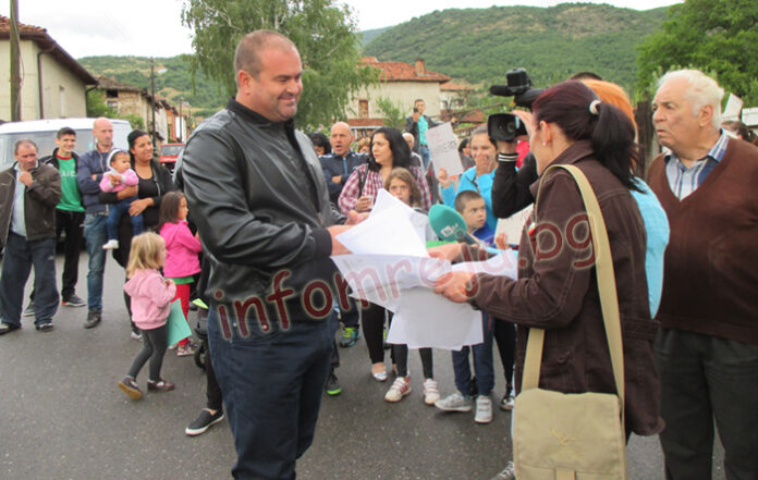 Димитър Чонгов към протестиращите в Ново Лески: Да духате супата!