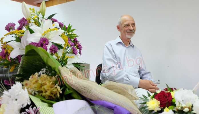 Златко Павлов на 70! Двоен празник за доцента събра неговите приятели (СНИМКИ)