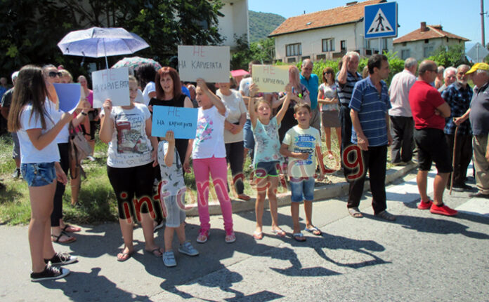 Експерти вече нищят концесията на Димитър Чонгов, протестиращи затвориха пътя за Драма (СНИМКИ)