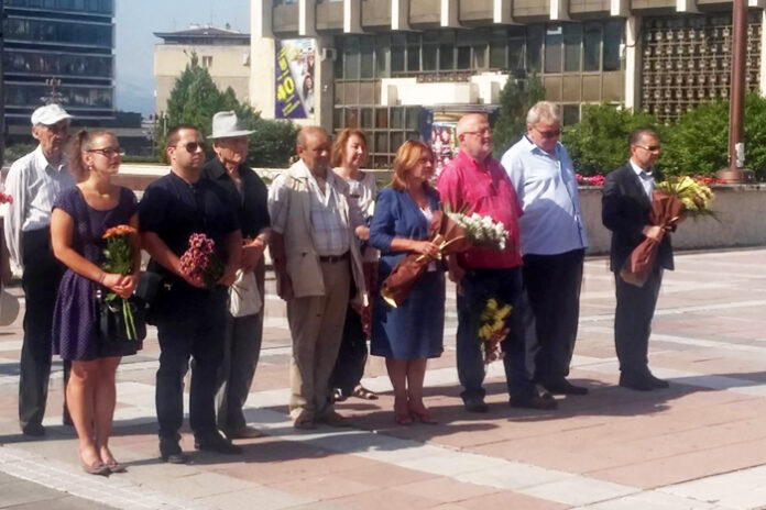 Благоевградската общественост почете 75-годишнината от смъртта на поета Никола Вапцаров