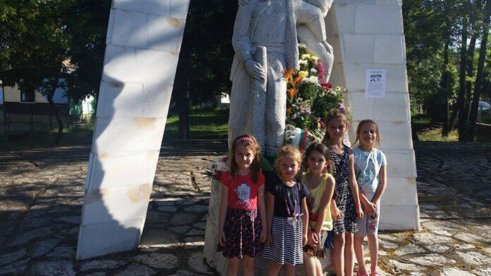 В Белица почетоха паметта на Васил и Сава Кокарешкови