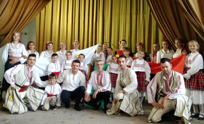 Самодейците от Жабокрът с достойно представяне на „Столетово пее и танцува 2017"