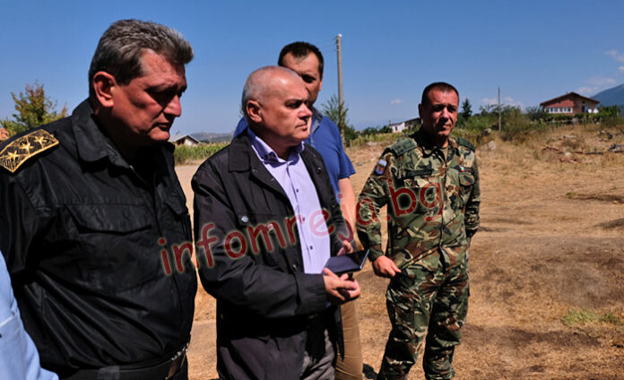Разгоря се ново огнище в село Влахи, остава опасността от разпространение на огъня