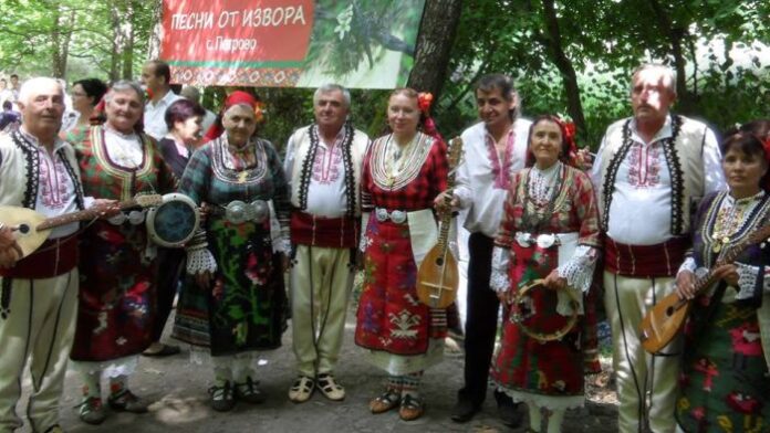 Международен фестивал се провежда в Петрово