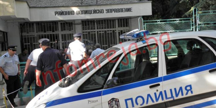 Стреляха с автомат "Калашников" по гараж в Сандански