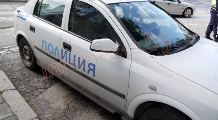 Жена потроши лек автомобил в Рила