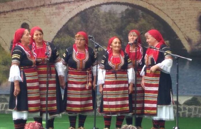 ЖФГ „Здравец“ от Горна Гращица с първа награда от „Струма пее“