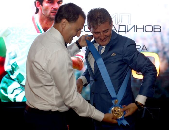 Емил Костадинов с „Венец на победителя“