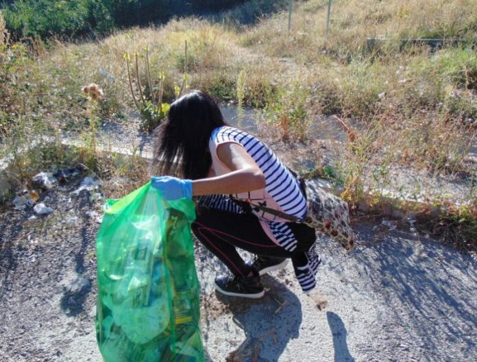 Младежи от ГЕРБ в област Кюстендил се включиха в кампанията „Да изчистим България заедно“