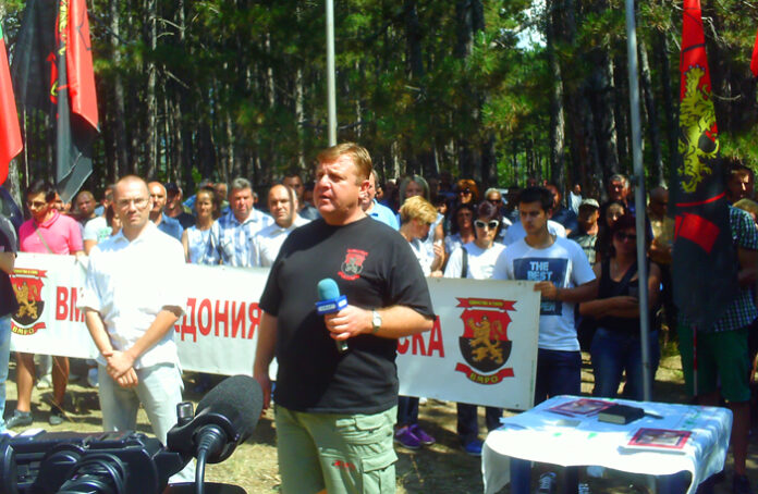 Войводи почитат паметта на Тодор Александров на гроба му над Сугарево