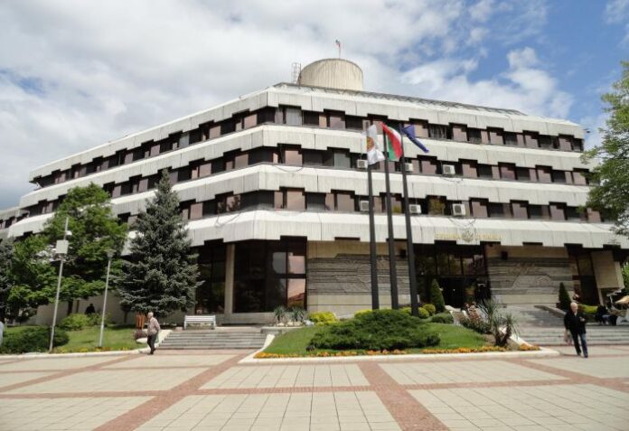 Първа копка по ремонтните дейности на ж.к. "Бистрица" в Дупница