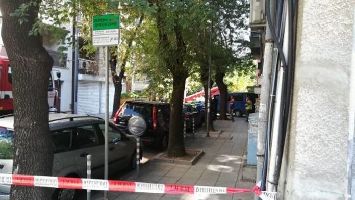Мъж се барикадира в кооперация на столичната улица „Чаталджа“