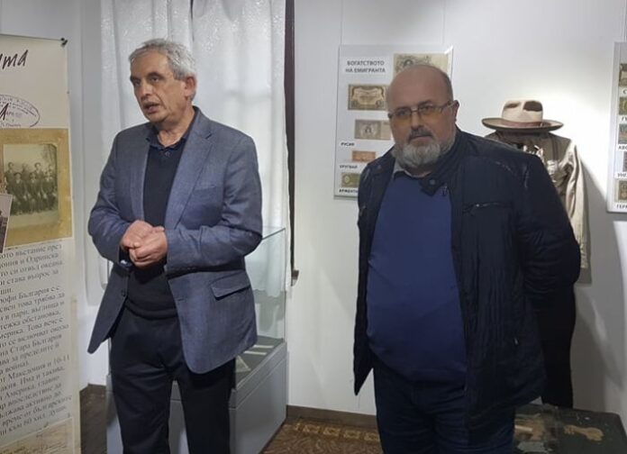 Откриха изложбата „Портрет имаш, жена нямаш“ в Кюстендил