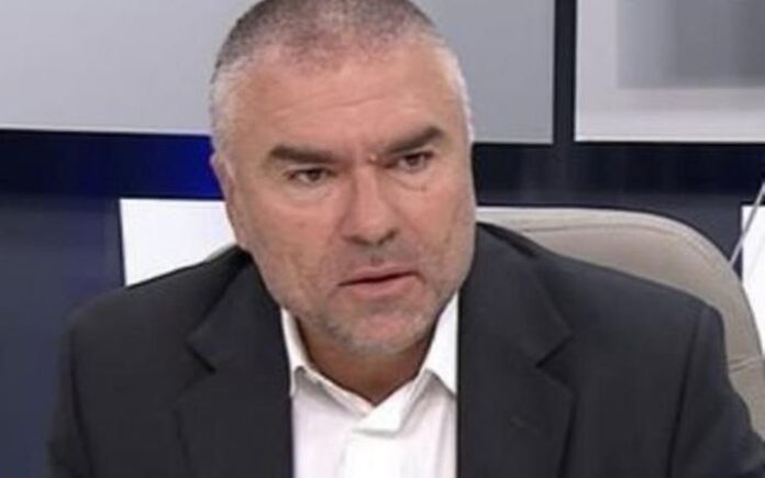 Марешки приписа на премиера „беквокалите“ на президента