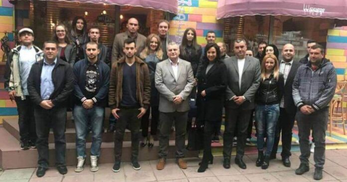 Евродепутатът Петър Курумбашев се срещна с младежи от организации на БСП