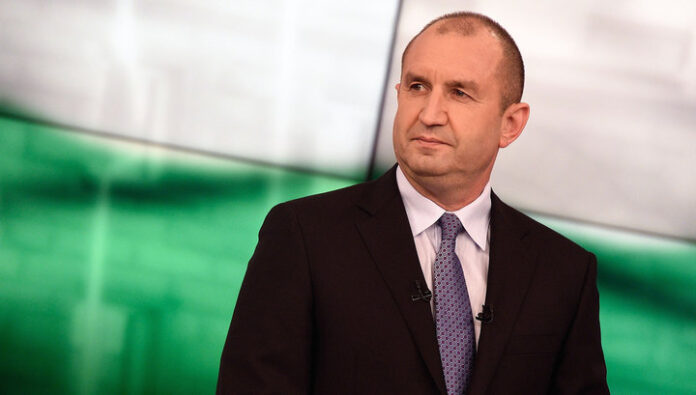 Румен Радев: Борбата с корупцията трябва да бъде приоритет и на политиците