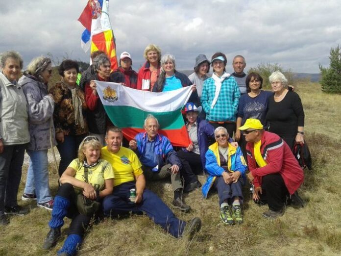 На 200 туристи от България, Сърбия и Македония се срещнаха на пирамида 106 при село Жеравино
