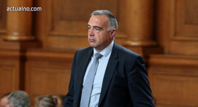 Заради изказване срещу ДПС, БСП поиска оставката на депутата Валентин Касабов