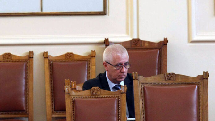 Здравният министър подаде оставка, премиерът я прие