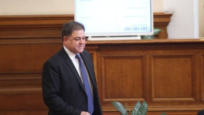Николай Ненчев: Много силно съм притеснен, че военнослужещи не изпълняват дълга си
