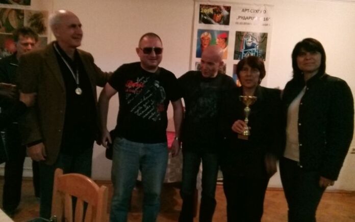 Шахматистите от СКХЗУ - Кюстендил сразиха конкуренцията на турнир в Перник