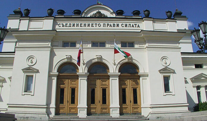 Премиерът назначи трима заместник-министри