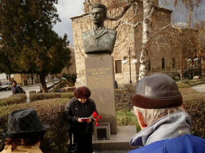 Почетоха 74-годишнината от смъртта чрез разстрел на Тодор Ангелов (Божаната)