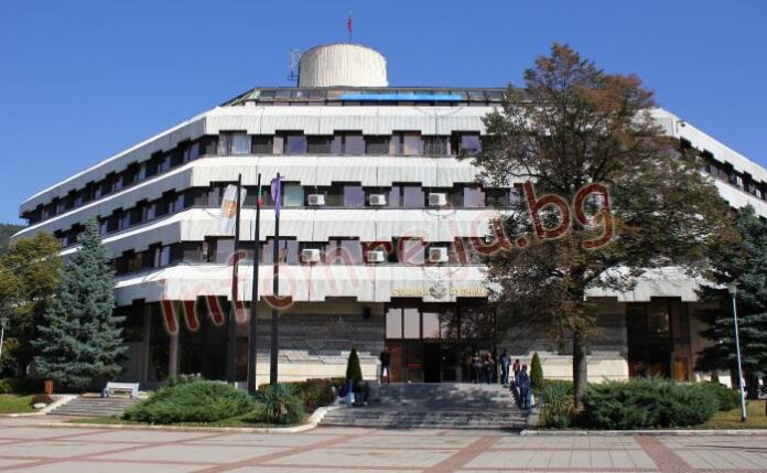 Община Дупница търси да назначи медицински сестри