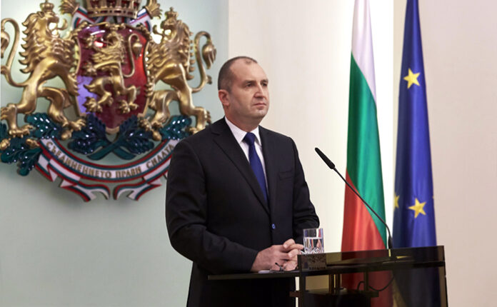 Румен Радев: Парламентарната република атрофира. Доверието в НС е критично ниско