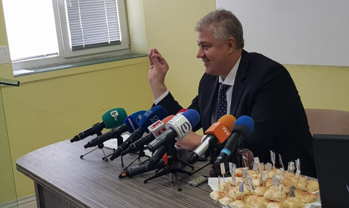 10 пострадали от пиратки приети в "Пирогов" в новогодишната нощ, трима с ампутирани пръсти