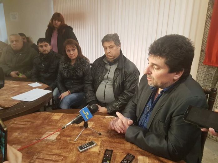 Работници от обувна фирма неполучили възнагражденията си търсят справедливост