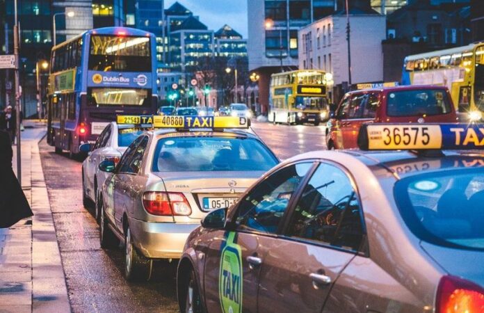 Пиян мъж си хвана такси, за да прекоси 3 държави в новогодишната нощ