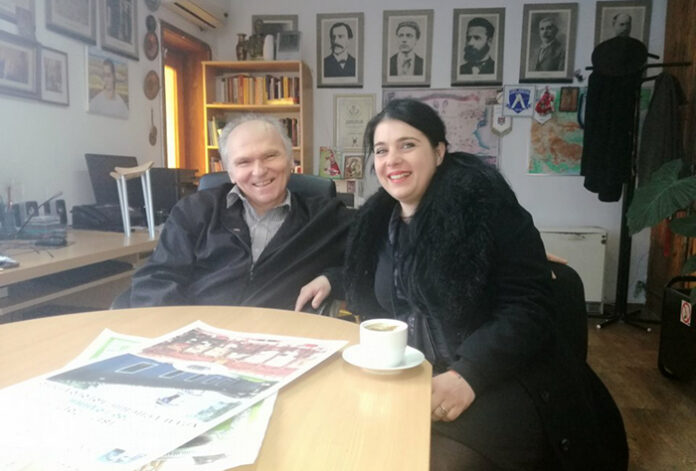 Четири поколения от с. Гирчевци правиха мартеници за децата от Босилеград