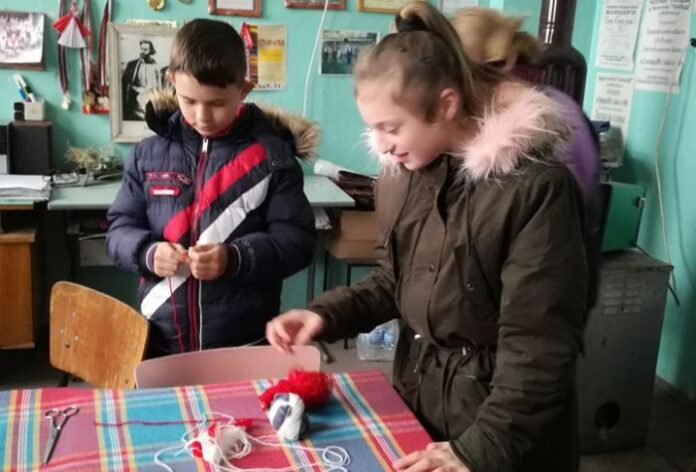 Самодейци от Жабокрът ще зарадват малчуганите от ДГ „Славейче“ със собственоръчно изработени мартеници