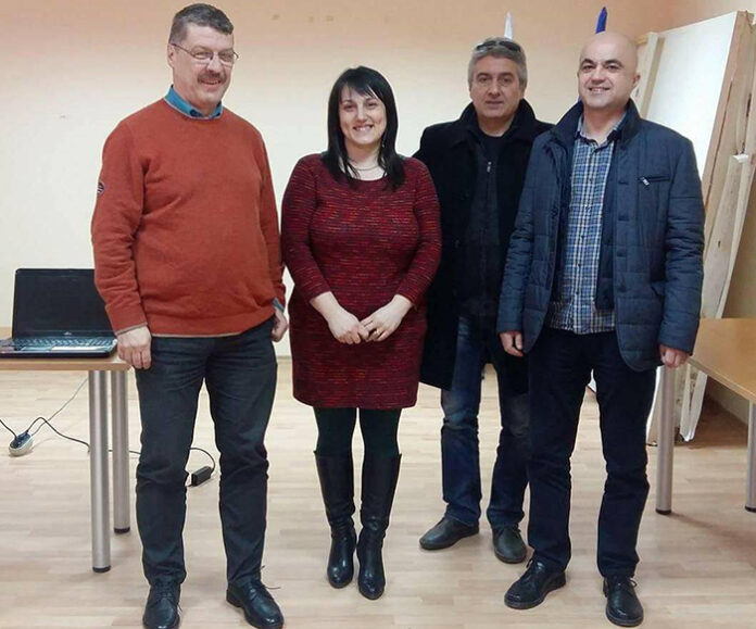 Урок, посветен на Ботев, събра филолози от ЮЗУ и възпитаници на СУ "Никола Вапцаров" в Хаджидимово