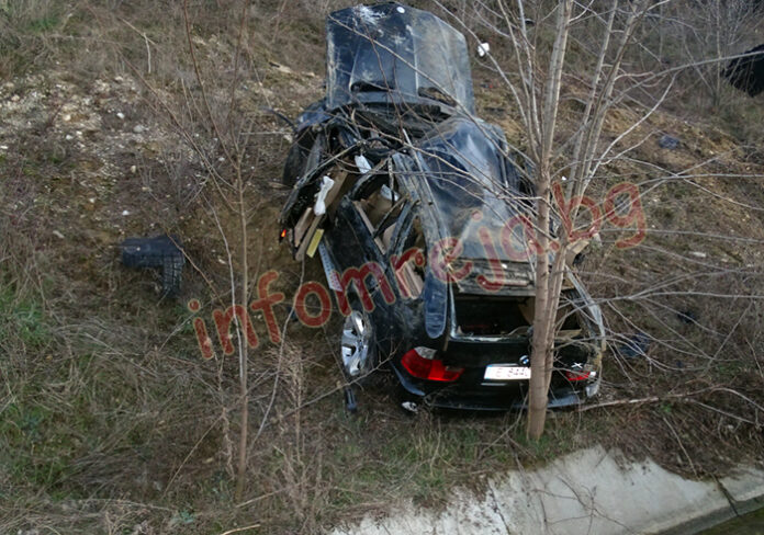 Джип "БМВ Х5" излетя от магистрала "Струма" край Бобошево, на място загина 29-годишната водачка