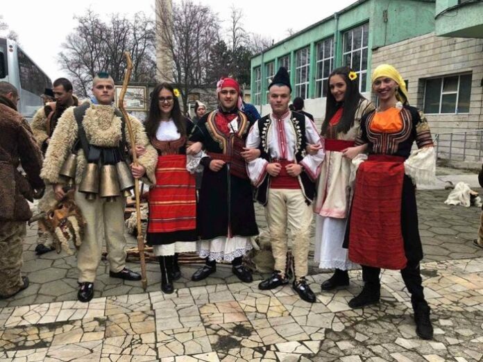 Сурвакарската група от Ябълково се представи на Международния маскараден фестивал „Кукерландия 2018“