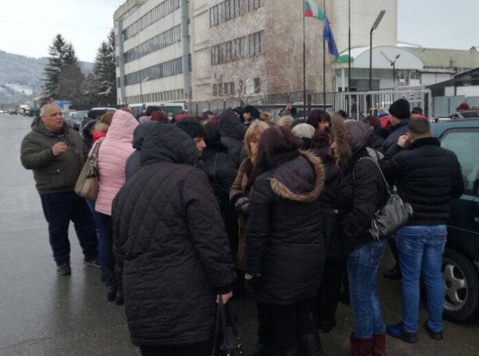 117 заявления от бивши работнички на "Абонданца" за получаване на неизплатени заплати