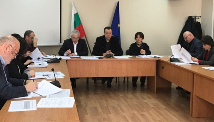Гласуван е Проектът на държавния план-прием за учебната 2018/ 2019 г.