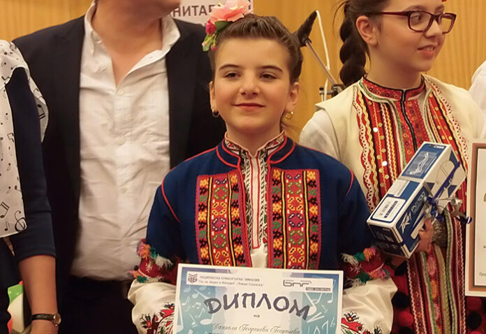 БНР награди с професионален запис на песен неврокопския славей Дани Георгиева