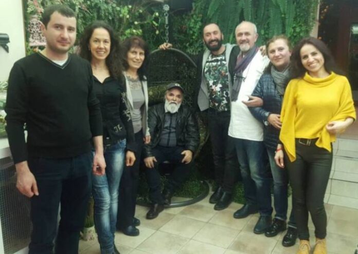 В сградата на Община Дупница бе открита втората изложба на учители – художници от област Кюстендил