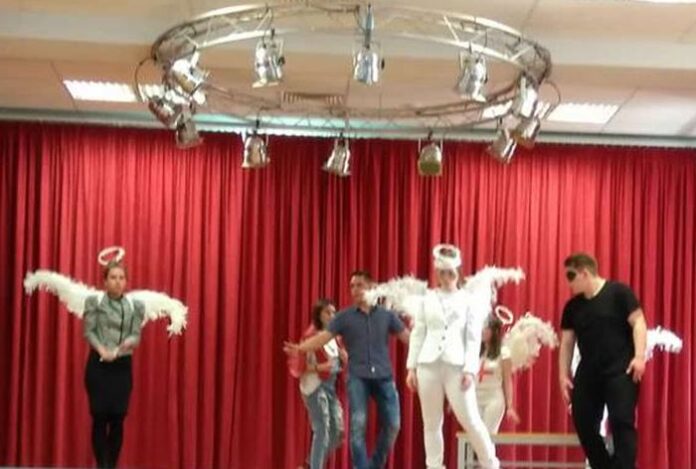 Театрално студио от Кюстендил се представи успешно на Фестивала за авторска драматургия и театър на английски език в Ловеч