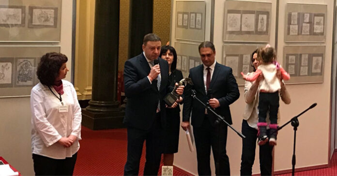 Кметът на Благоевград с награда от Фондация „Искам бебе“
