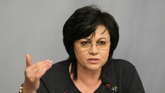 Нинова: Правителството се занимава с ЧЕЗ, но не и с приоритетите на Европа