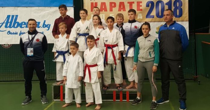 Възпитаници на Боби Иванов медалисти от Държавно първенство по Олимпийско карате - Албена 2018г.