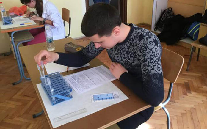 Зрелостник от ПМГ в Гоце Делчев с отличен от националната олимпиада по биология